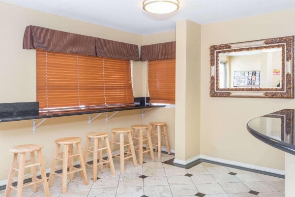 Super 8 by Wyndham Azusa image 13